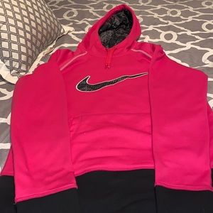 New without tags. Nike thermal hoodie.